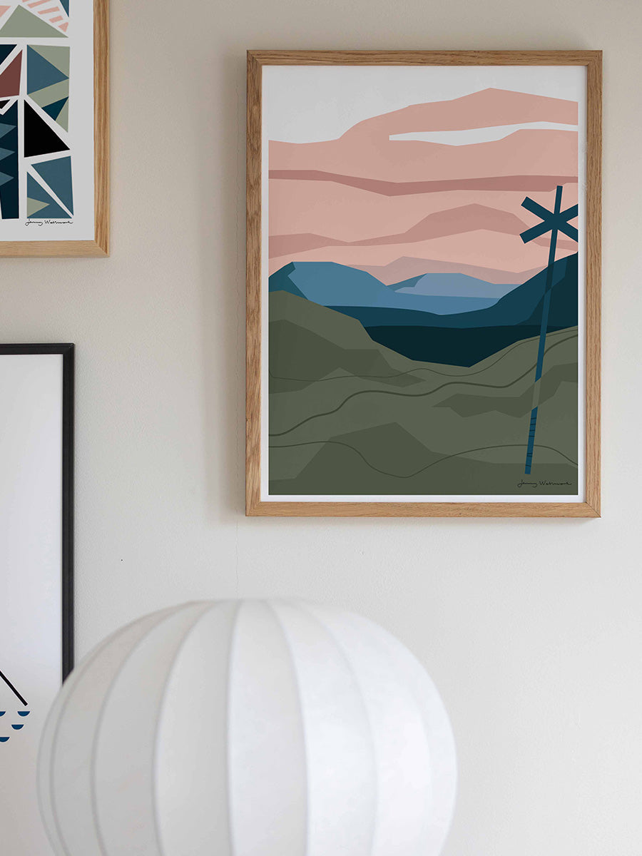 Postern Jämtland föreställer fjället någonstans i Jämtland, i förgrunden ett ledkryss. Färgerna är blå, grön och aprikos.